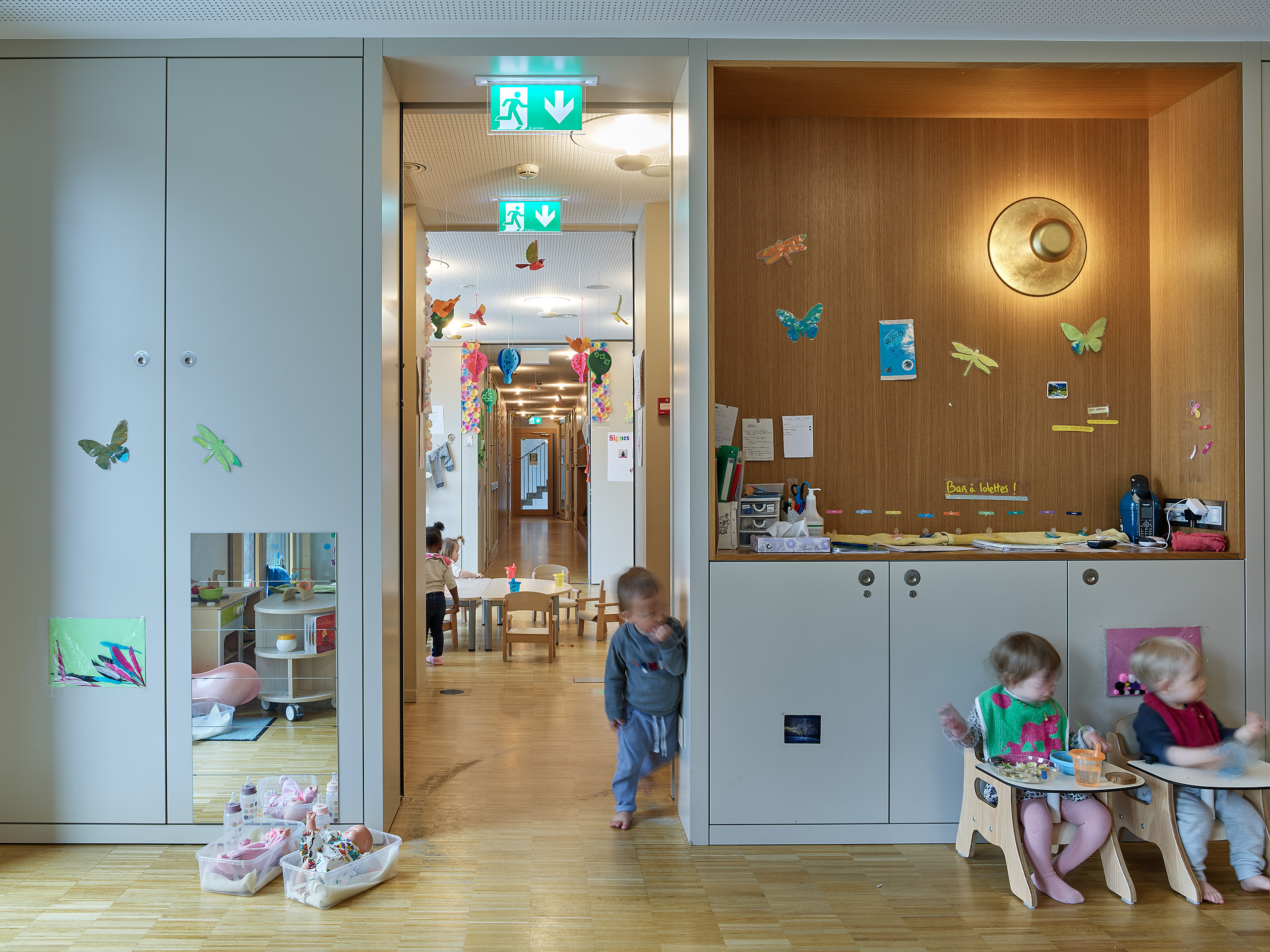 Ahp0076 AIQ4 008328 J2560